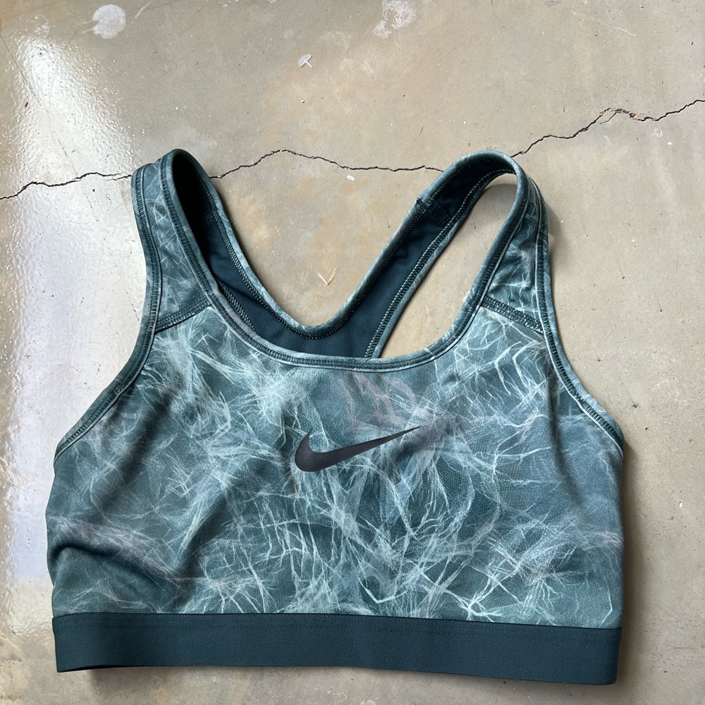Nike Dry Fit Medium Sports Bra